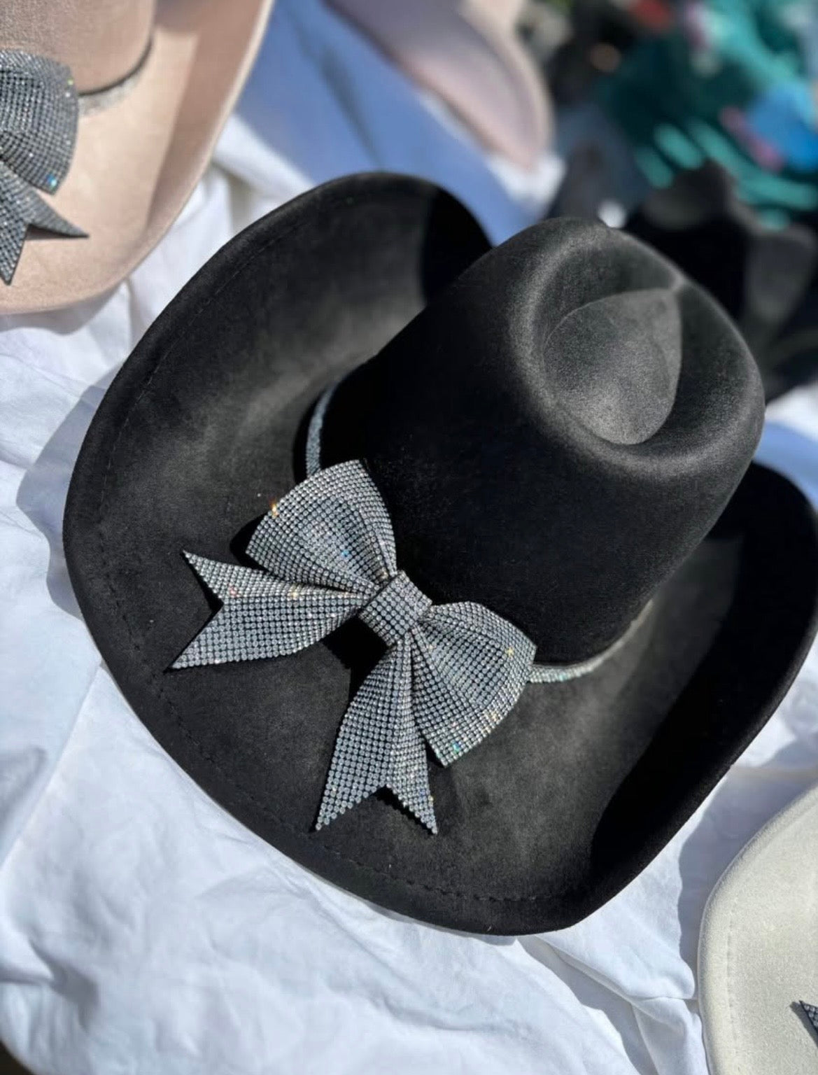 Cowboy bow hat